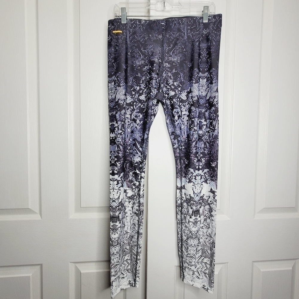Lolë Ombre Leggings Size Large Live Out Loud Everyday White-Gray-Black